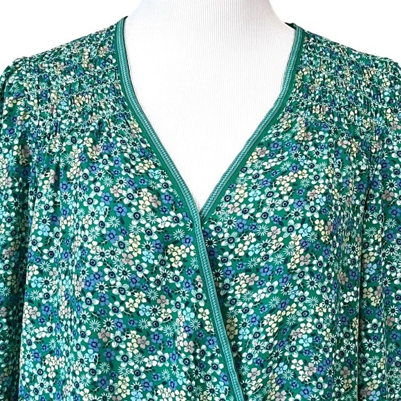 Max Studio Floral Long-Sleeved Green Blouse with Smocked Cuffs Size Large - Picture 5 of 13
